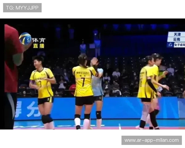 天津女排王倩扣球连中,轻松赢下比赛 天津女排王倩扣球连中,轻松赢下比赛